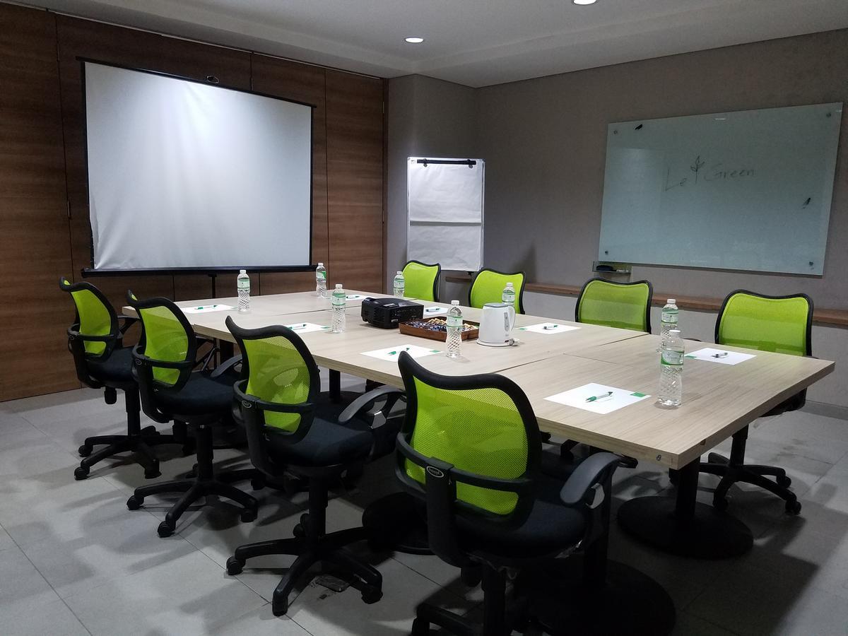 Legreen Suite Kuningan Jakarta Exterior foto